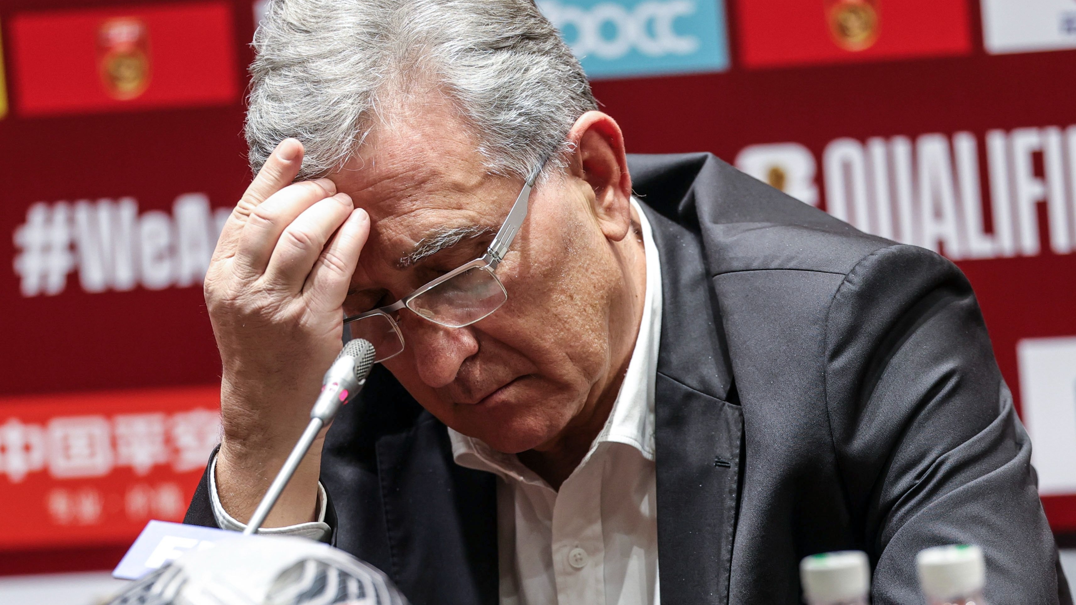 官方网站英超赛程吃紧，西汉姆集结日官宣签约，压力陡增，医务组通报恢复的简单介绍